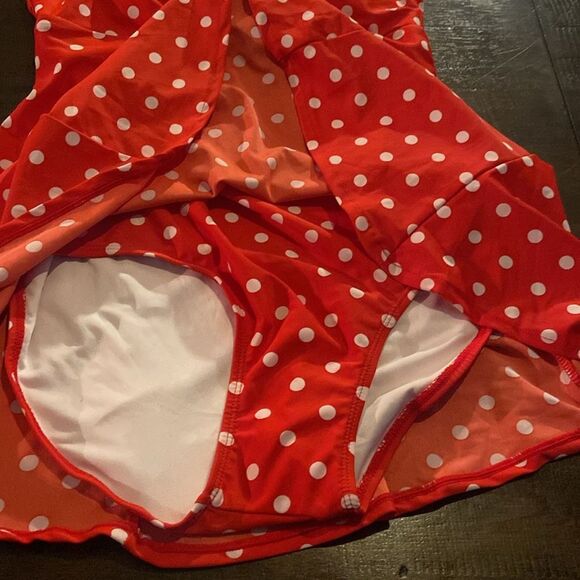 Marina West Red Polka Dot Retro Swimsuit size Medium - Picture 3 of 9